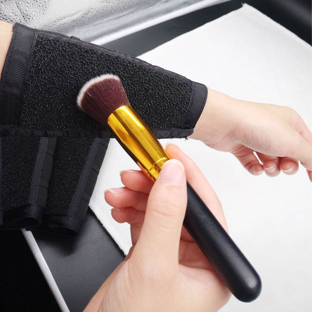 Brushy - portapennelli da braccio per makeup artist - IN ESCLUSIVA – Gadget  on Top